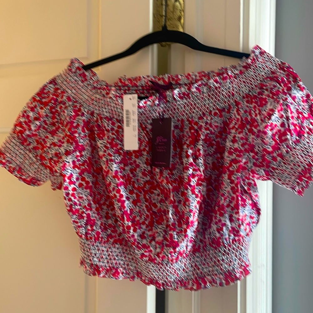 Off the shoulder cropped blouse